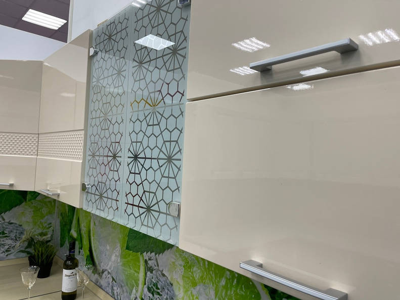 Кухня Люкс - длина 2,9 м, ширина 2,1 м