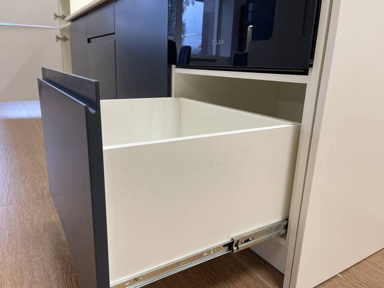 Кухня Маори - длина 2,4 м