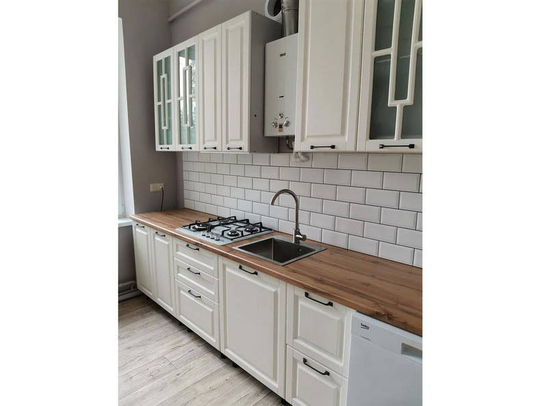 Кухня Гарда - длина 4,1 м, ширина 1,5 м