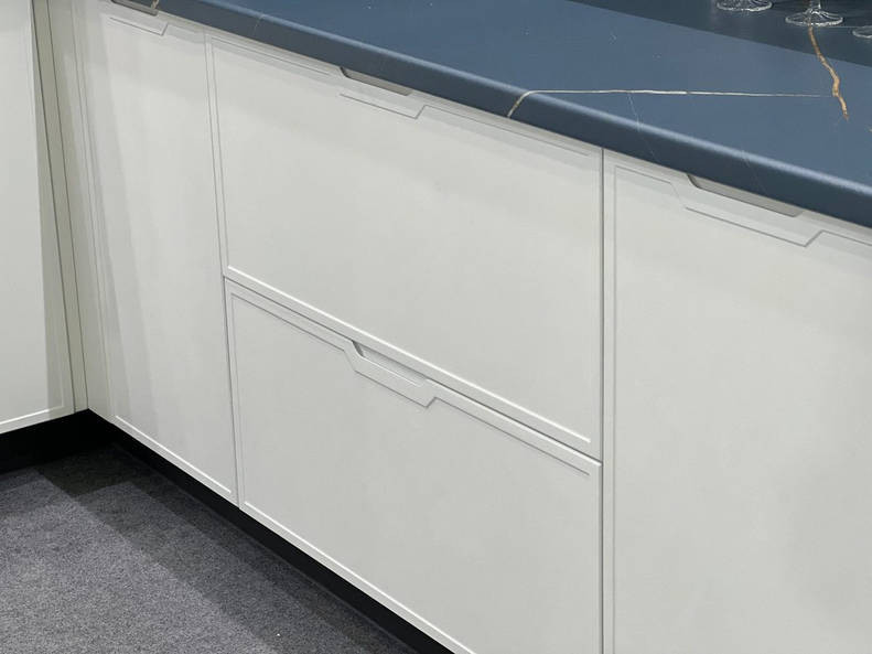 Кухня Арка — длина 4,4 м ширина 1,8 м