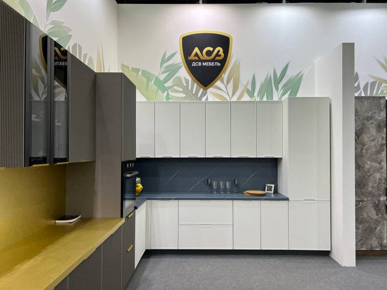 Кухня Арка — длина 4,4 м ширина 1,8 м