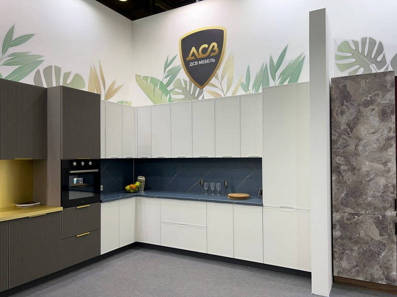 Кухня Арка — длина 4,4 м ширина 1,8 м