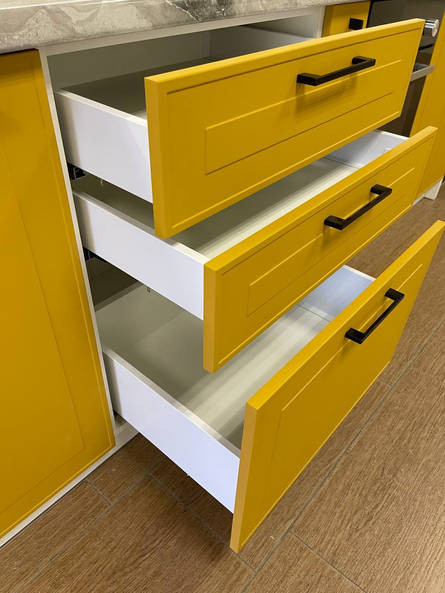 Кухня Перфетта - длина 2,7 м, ширина 1,05 м